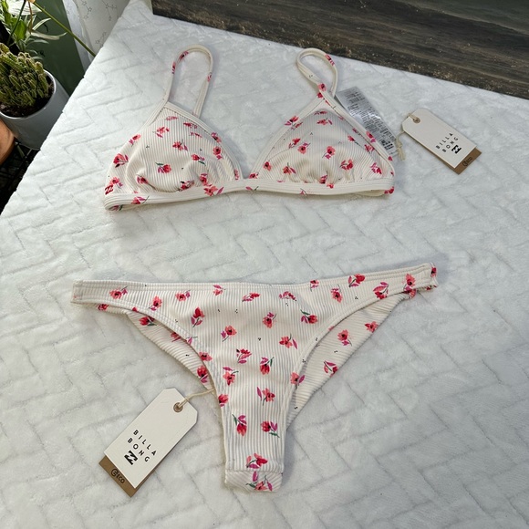 Nwt $105 Billabong Kiss The Day Off White Floral Triangle Bikini Tanga Ribbed XL - Picture 1 of 11